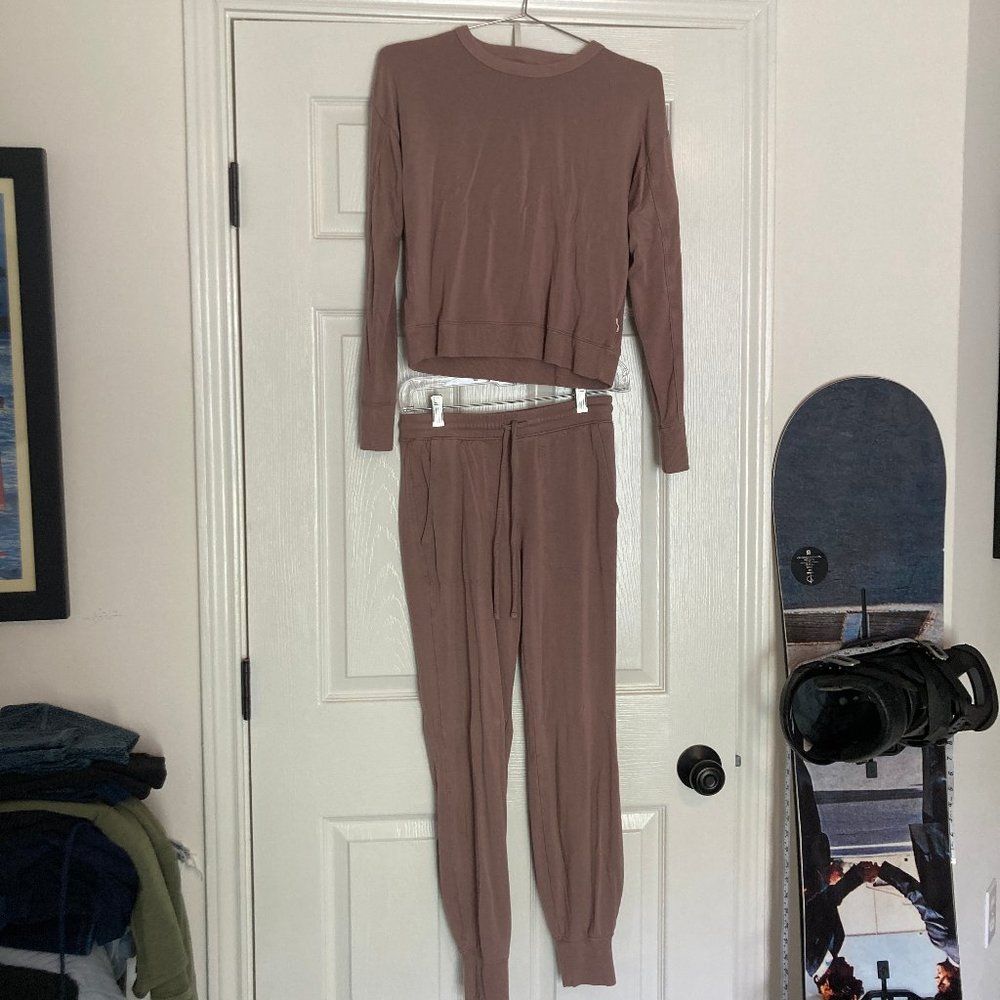 UpWest Unwind Fleece Jogger Pants and Sweatshirt